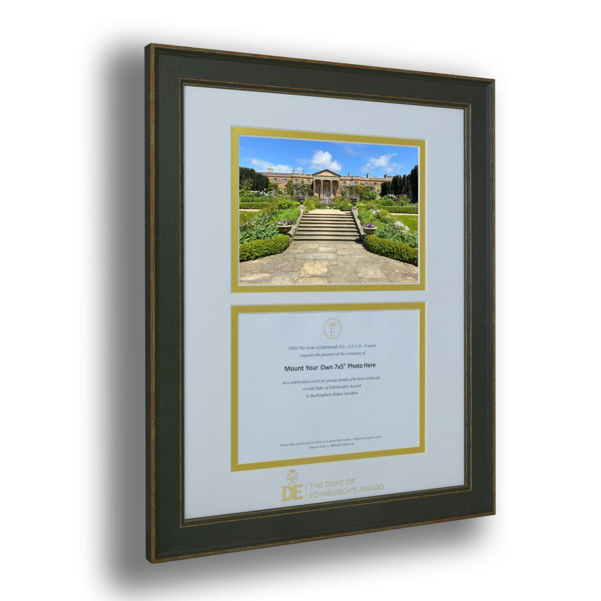 Tri-Aperture Mount – Gold Award Certificate Aperture and Two 7″x 5″ Apertures including a photograph (NI)
