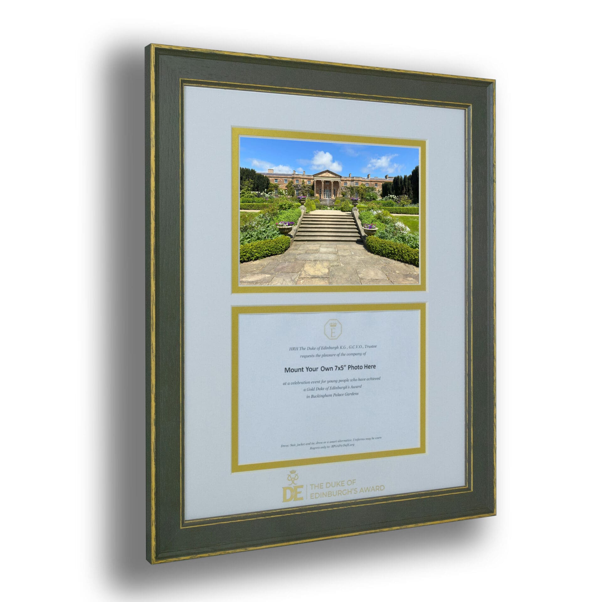 Tri-Aperture Mount – Gold Award Certificate Aperture and Two 7″x 5″ Apertures including a photograph (NI)