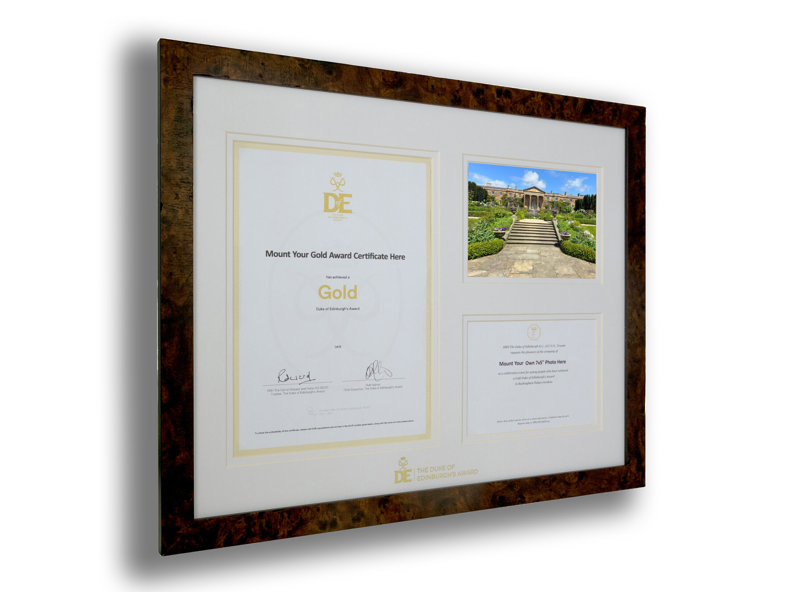 Tri-Aperture Mount – Gold Award Certificate Aperture and Two 7″x 5″ Apertures including a photograph (NI)